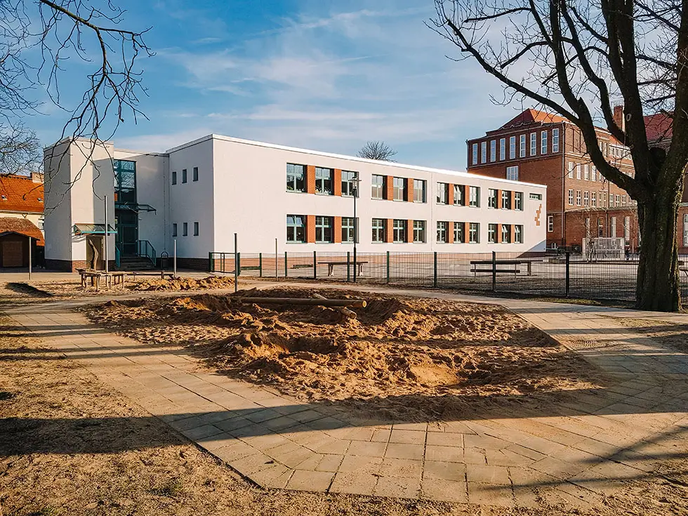 Erich-Kästner-Gesamtschule 2 - Referenz Büro/Geschäftshaus